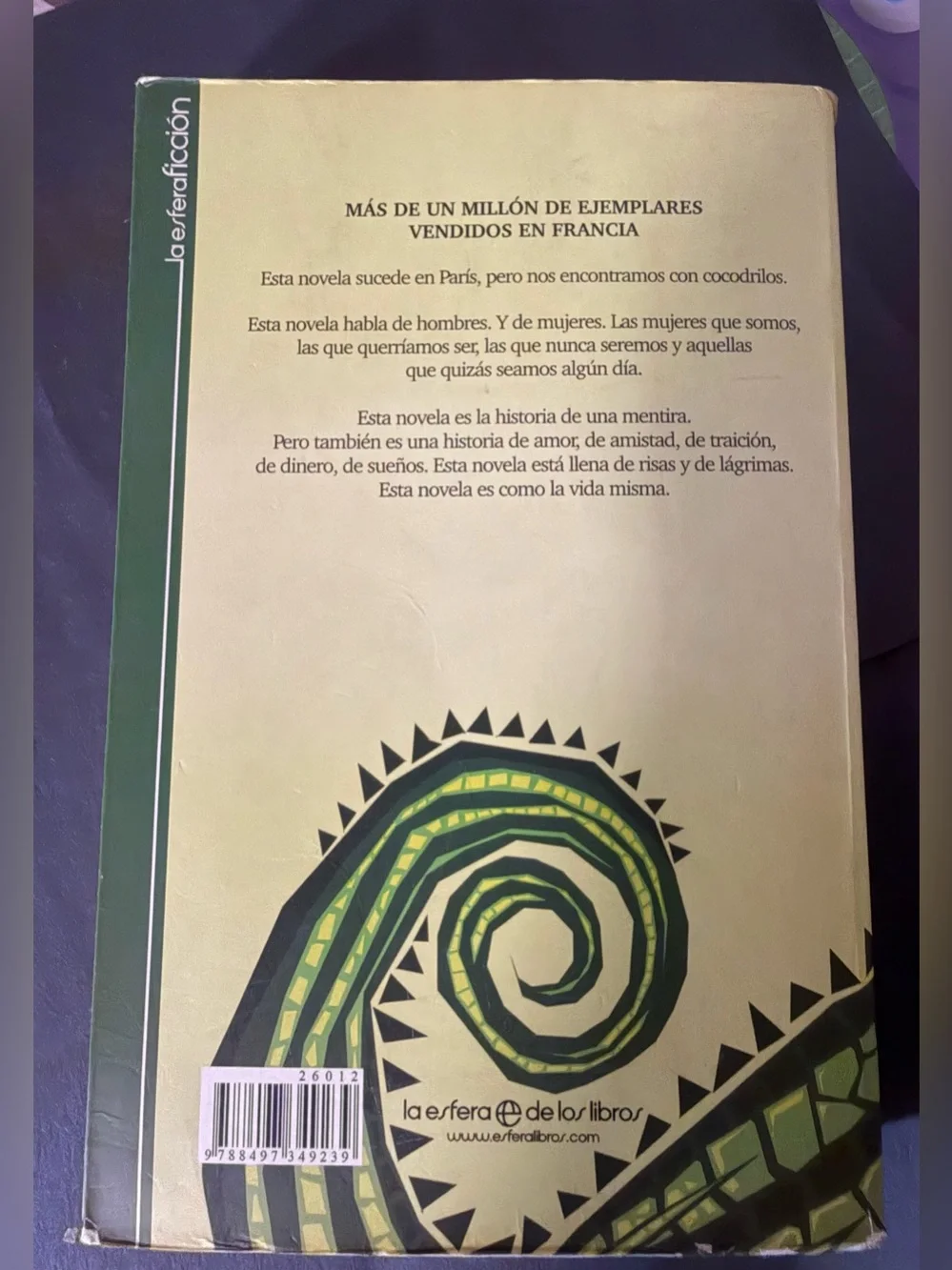 Los Ojos Amarillos de los Cocodrilos - Spanish